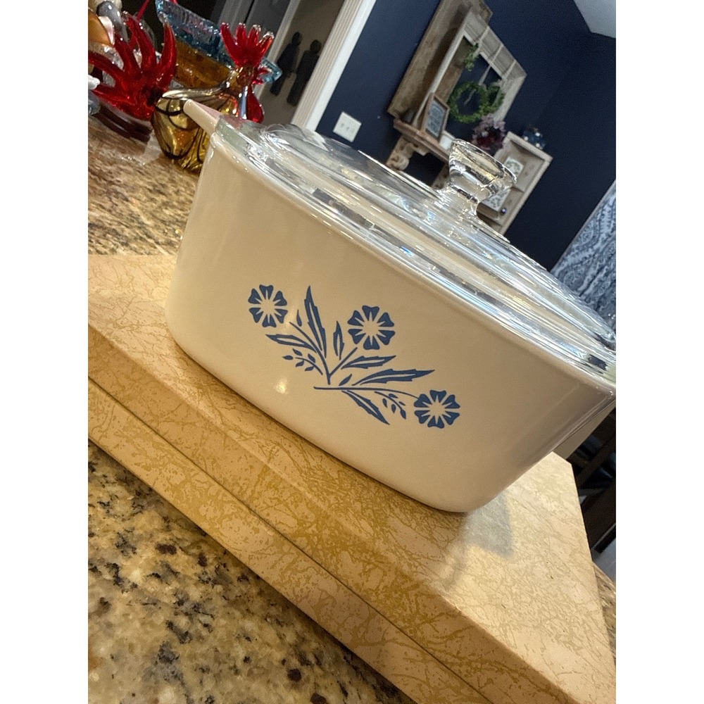 Vintage Corning Ware Cornflower Blue 1.5 Quart Casserole Dish A-1 1/2-B with Lid